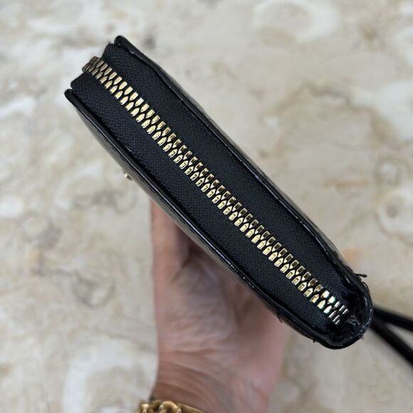 Betsey Johnson Black Skulls Zip Around Wristlet Wallet - Picture 8 of 12